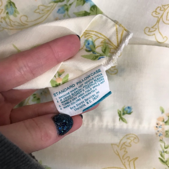 Vintage Statepride Cream/Off White Blue Rose Floral Flower Pattern Pillow Case - Picture 6 of 6